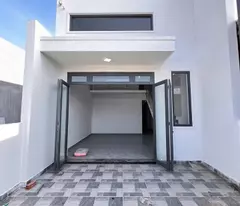 🚨 selling medium house right at the end of dong khoi street🚨