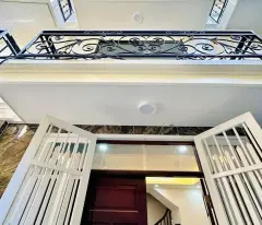 selling minh khai house - area 35m², area 4.5m, 5 floors. otoo parked a few steps away. only 7.48 billion.