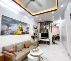 selling minh khai townhouse, hai ba trung, 44m, 5 floors. price: 11.8 billion. contact: 0937158386