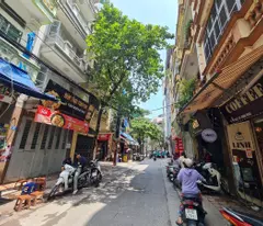 selling minh khai townhouse, hai ba trung, 53m, 7 floors, 4.6m. price: 25.5 billion. contact: 0937158386
