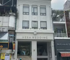 selling mt 17 phan dinh phung building right at kieu bridge, 9m wide, good cash flow