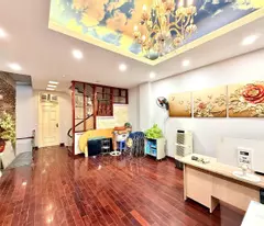 selling my dinh house 90m 5t, alley for cars, business, free furniture, low price 16 billion