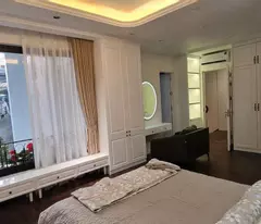 selling nguyen van cu house 75m 6 floors car elevator for more than 15 billion