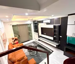 selling nguyen van linh house 31m 5 floors mt4m car over 7 billion