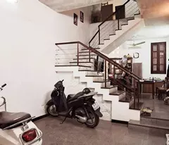 selling paper bridge houses. 54m, 5 floors, cars around the land, build tvp or chdv at the top. 22 billion