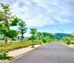 selling residential land along tac river, facing the park, near the river, price 15 million/m2