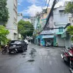 selling service: nguyen van dau binh thanh car alley, 65m2, 4 floors, 9 rooms under 10 billion, income 40 million/