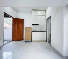 selling serviced apartment 75m2, 6 floors elevator, corner lot, car parking lane, few steps to the street, full fire protection