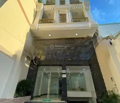 selling serviced apartment building, 6 floors, basement, 27 rooms, 120 million/month, 29.9 billion, right at tan thuan export processing park