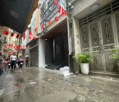 selling serviced apartment building on tran cung street, 7 floors elevator for only 17 billion
