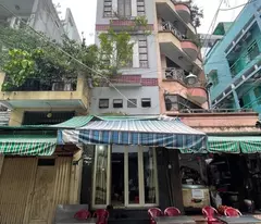 selling social house at ban co market, lethargic and still living in nguyen thien thuat district 3, 5 floors, about 7 billion