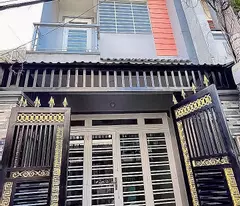selling social house inter-zone 5-6 bhhb bt 3 floors 53m2 (4m x 13.2m) price 4.5 billion tl