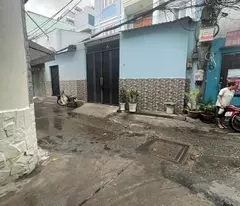 selling social house, lac long quan, pine alley, 22m2 more than 2 billion
