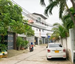 selling social house on provincial road 10, 50m2, beautiful 5th width, 2 floors reinforced concrete, bordering district 6 contact 0906691380