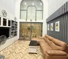 selling social house tran thai tong, nearly 4m wide, 4 floors, close to the front of truong chinh street, about 3 billion