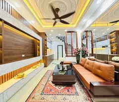 selling subdivided house, cau giay town, 6 elevator floors, car garage, area 45m2, el business, approximately 14 billion
