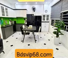 selling thai ha townhouse 35m2, 4 floors, 4m frontage, car in front of the house for 8.5 billion