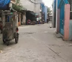 selling thanh my house for only 1.98 billion, car alley, separate pink book