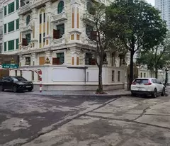 selling the most beautiful villa in geleximco area le trong tan ha dong