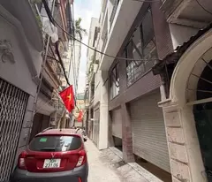 selling townhouse to vinh dien, thanh xuan, 55m, 5 floors, 4.8m. price: 18.9 billion. contact: 0937158386