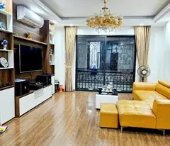 selling van ho 3 townhouse, hai ba trung, 52m, 4 floors. price: 12.8 billion. contact: 0937158386