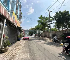 serviced apartment, opposite nguyen huu tho secondary school, income 420 million/year, 8m wide,