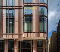“size building” – hang than – 90m2 – 10 floors – cash flow 1.8 billion/year.