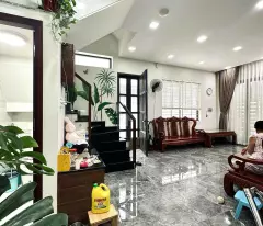 smart home for sale in car alley cmt8, district 3 - 100m², 6.2m wide - right at roundabout 3/2 - price 15.9 billion