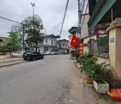 storey house for sale in dang xa, gia lam. 10m main road with clear view. under 7 billion. contact 0989894845