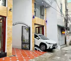tan lap house for sale next to vinhomes dan phuong. 55m2 built with 6 elevator floors. road 3 avoid cars