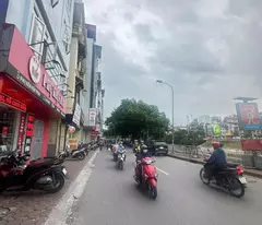 thanh xuan street front building for sale 80m x 9 floors - 5.5m mt - both to live and rent 60 million/th