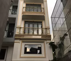 the owner is selling a house in tran binh trong, district 5, 4.5 meters wide, with 3 very beautiful panels available right away. price