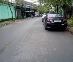 the owner needs to ly sell a house 5m x 15m, 3 floors on nguyen van dung street, ward 06, price only 7.95 billion, available immediately.