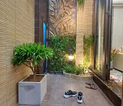 the owner needs to sell his house ly on bui xuong trach street