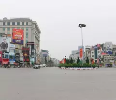 the owner needs to sell his house on the street in tay ho district.