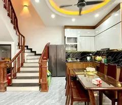 the owner needs to sell hoang van thai's 50m house ly for 13 billion in military subdivision, cars avoid