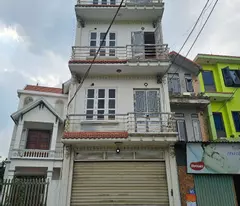 the owner needs to sell the house near thach ban high school. 4 floors just built 4 years ago. build an independent house.