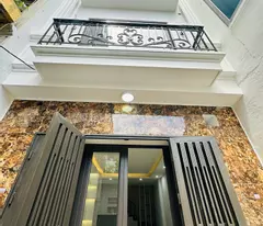 the owner needs to transfer the house at lane 282 kim giang, area 36m2, 4 floors, price 7.6 billion.