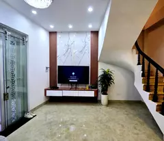 the owner offers to sell a new house on minh khai street, hai ba trung district, 5 floors, 30m2, priced slightly at 6 billion.