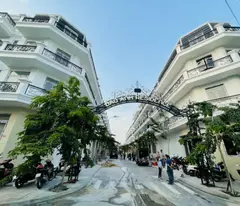the owner sells a 3-storey townhouse on thanh loc 26 street, right in the market, a gold location for traders.