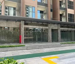 the owner sells the masteri tower stand shop. beautiful location, 74m2 - price 9.2 billion contact: 0911051289