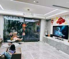 the wait is over. shock reduction for the most vip apartment in le duc tho, 2-car garage, 5 floors, elevator.