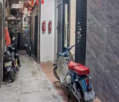 to hoang house for sale near hue street, 5 minutes to hoan kiem lake, area 20m2, 4 floors, 4m frontage