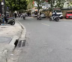 townhouse for sale 14.9 billion, quoc tu giam, dong da, business street, area; 35m, 3 floors, street amenities