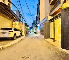 townhouse for sale 4 br, 5 wc, price only 7 billion/set, good location, full facilities.