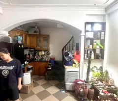 townhouse for sale in giap bat, hoang mai, 10m to car, back window, near liberation, 25m2, 4.7billion(ctl)