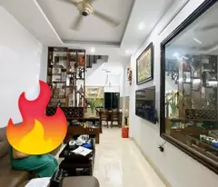 townhouse for sale in hao nam, dong da, 40m, 4 floors. price: 6.6 billion