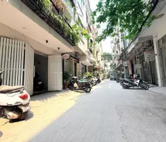 townhouse for sale in hoang cau, dong da, 56m2, 5 floors, 4.5m square meter. price: 33.8 billion. contact: 0937158386