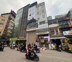 townhouse for sale in hoang cau, dong da, 68m2, 8 floors, 4.5m square meter. price: 39.9 billion. contact: 0937158386
