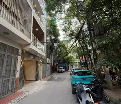 townhouse for sale in hoang cau, dong da, 70m2, 5 floors, 4.5m square meter. price: 27.9 billion. contact: 0937158386